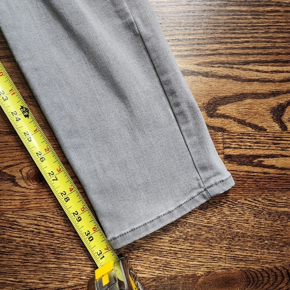 And Now This Stylish Skinny Gray Denim Jeans - Picture 7 of 7